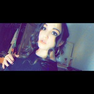 Meet your Posher, Brooke